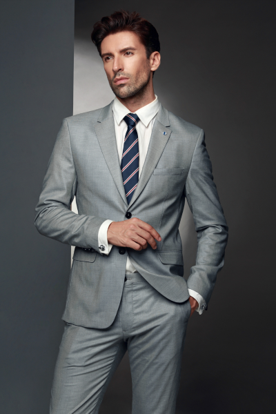 Elegant men's formal wear – Sophisticated style for every professional occasion.